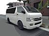 ハイエース的なデカいバンとデカいSUVが駐車場で…これはアカン「警察に通報していいかな？」批判が噴出→ネット民「え？歩行者を車道に追いやるの？」「こんなけはみ出してても駐禁にはならんのやね」