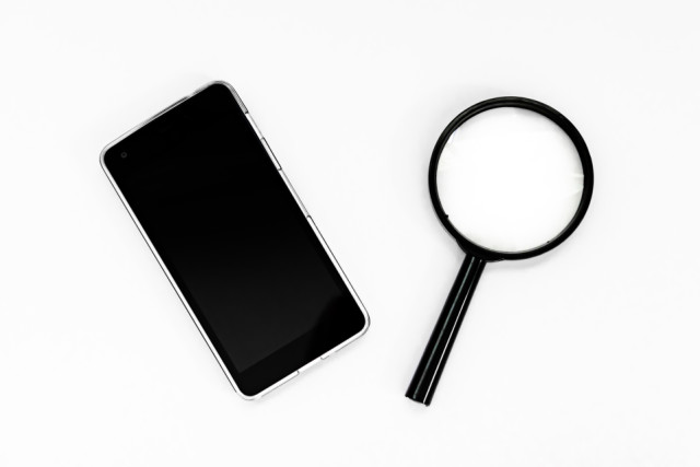 スマホとルーペ