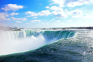【地理】行きたい！世界三大瀑布の一つ「ナイアガラの滝」がある国は？