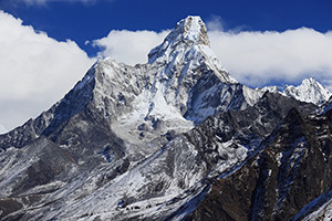 【地理】登山家の夢！地球上で最も高い山、エベレストが所在する山脈は？