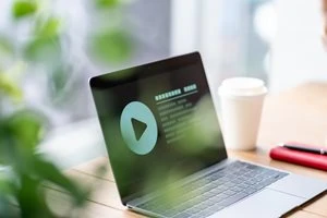動画視聴 再生 ノートPC
